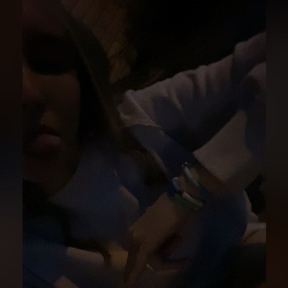 Meet your Posher, Mirakle - Picture 1 of 1